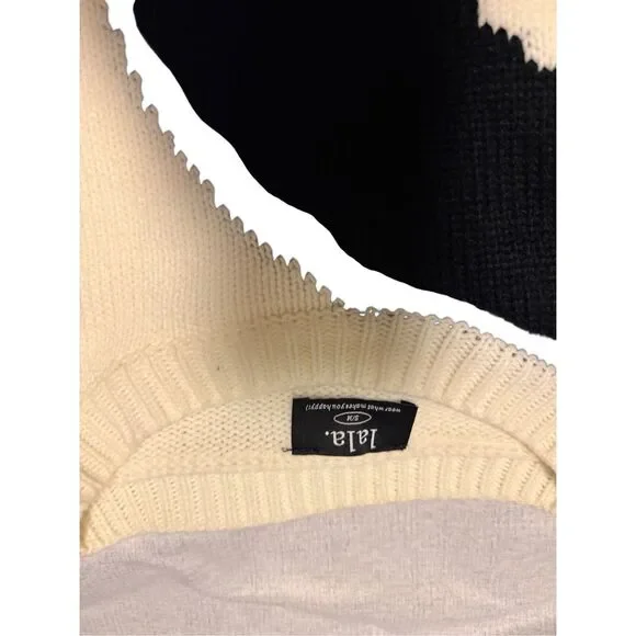 Dressed in Lala size small (oversized) yin yang gang knit sweater - EUC - Picture 10 of 11